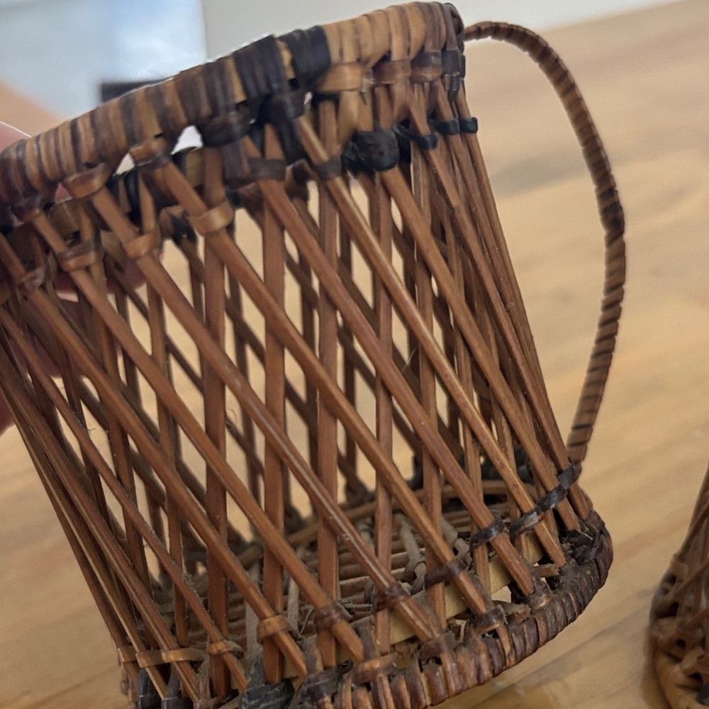 Vintage Rattan Wicker Brown cup glass holder - Picture 7 of 14